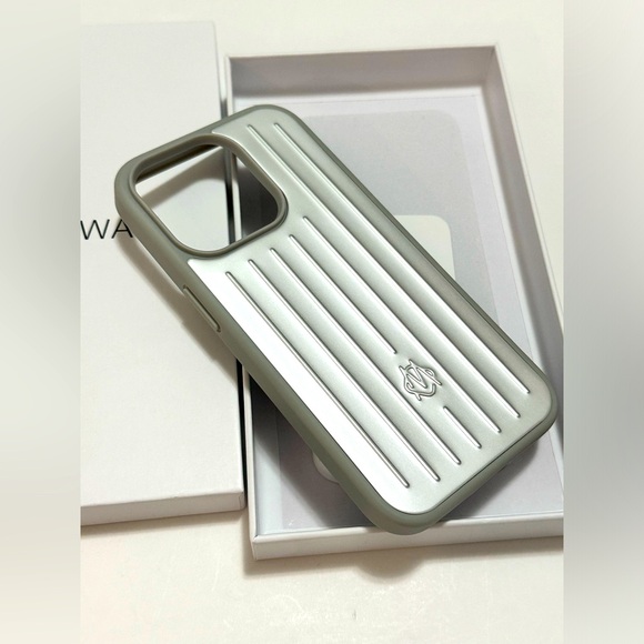 Rimowa iphone case compatible for iPhone 14 Pro - Picture 6 of 9